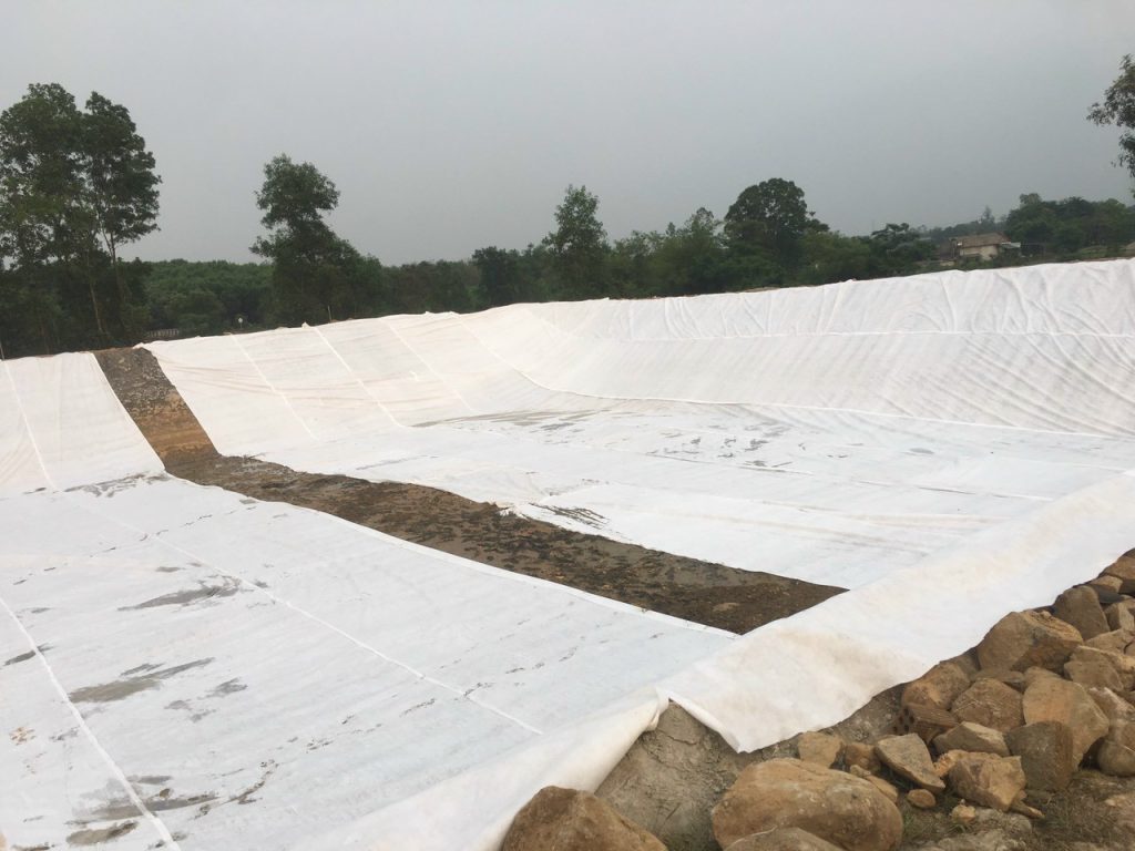 huong-dan-lua-chon-vai-dia-ky-thuat-phu-hop-cho-tung-loai-dat-nen-moitruongquangphuc_com-2.jpg